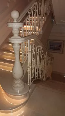 Лестницы из натурального камня